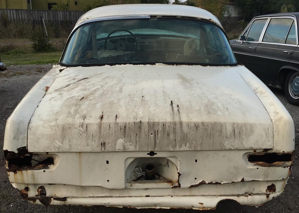 1967 Mercedes 250SE Coupe sunroof white unrestored (8).jpg