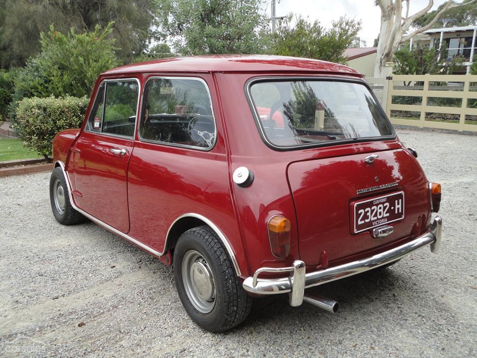 1967 Morris Cooper S MK1 Australia Burgundy paint (3).jpg