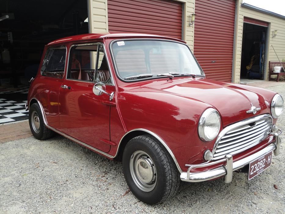 1967 Morris Cooper S MK1 Australia Burgundy paint (6).jpg