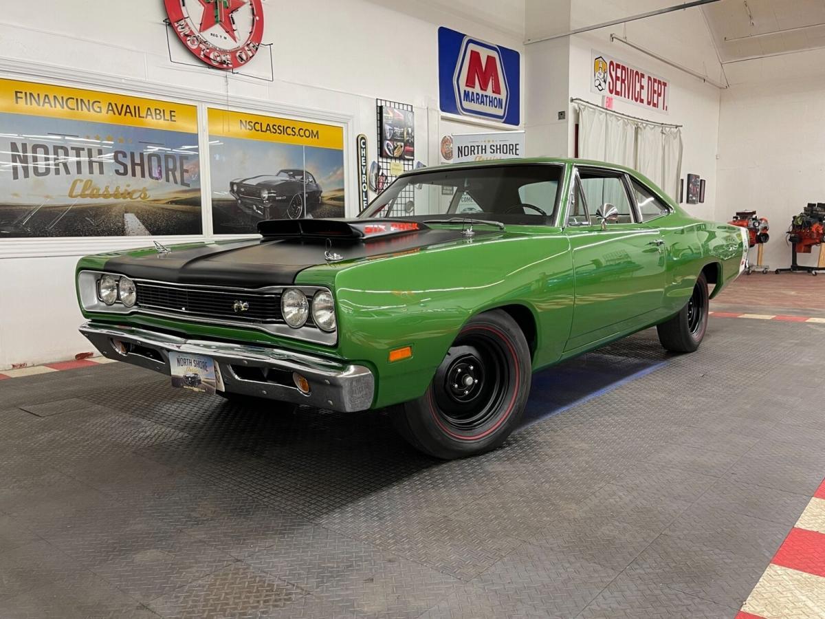 1968 440ci A12 genuine Dodge Coronet Super Bee Green (1).jpg