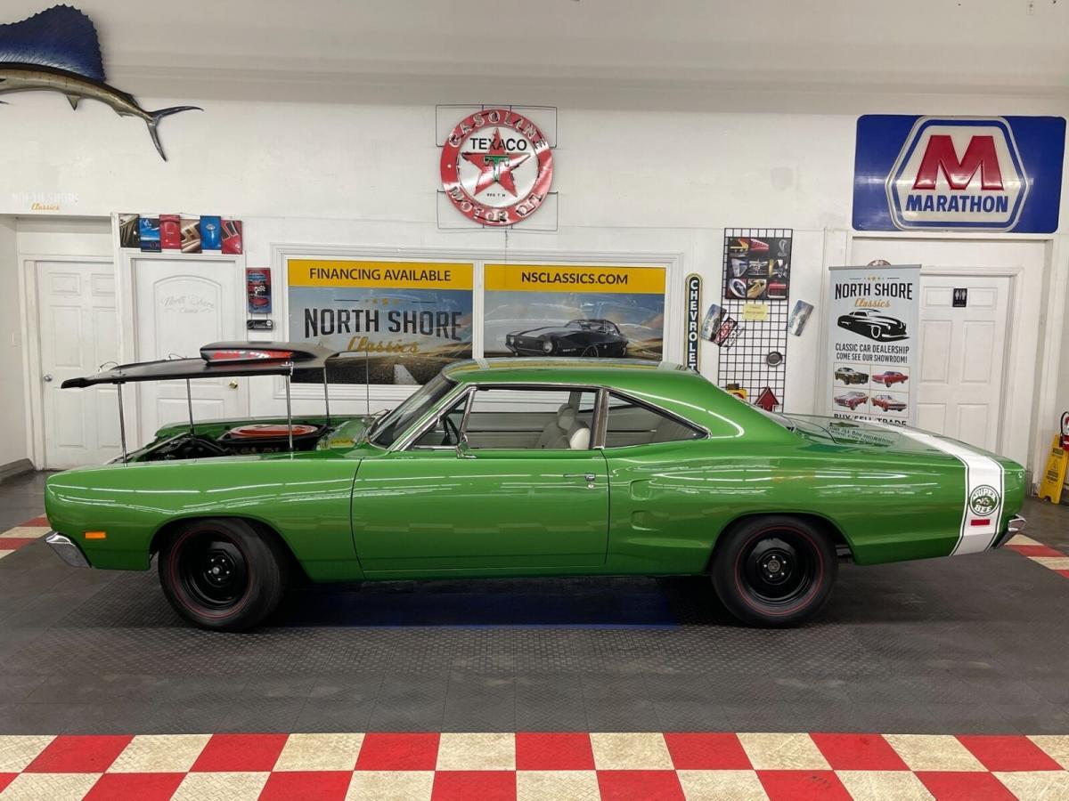 1968 440ci A12 genuine Dodge Coronet Super Bee Green (10).jpg