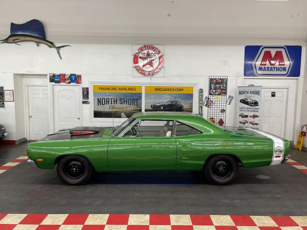 1968 440ci A12 genuine Dodge Coronet Super Bee Green (12).jpg