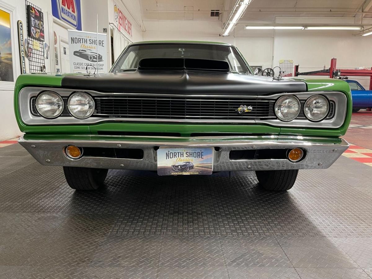 1968 440ci A12 genuine Dodge Coronet Super Bee Green (14).jpg