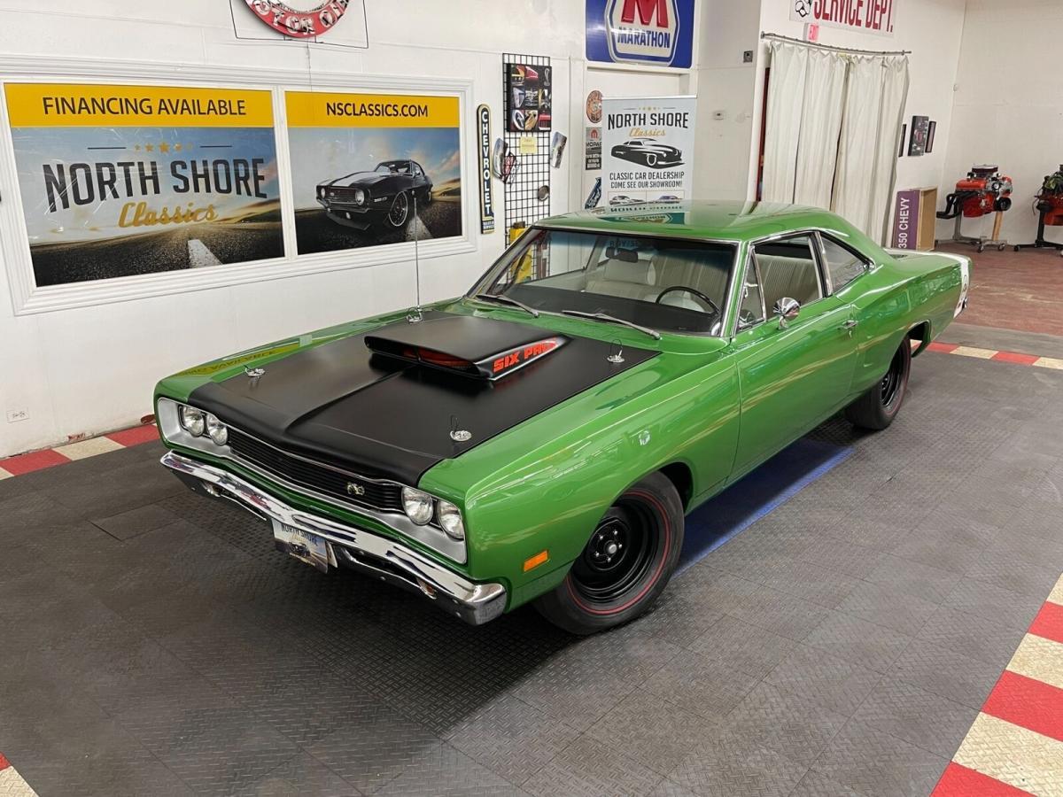 1968 440ci A12 genuine Dodge Coronet Super Bee Green (16).jpg