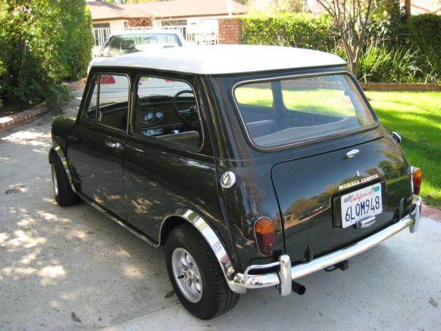 1968 Australian Morris Cooper S MK1 in USA White over Green (3).JPG