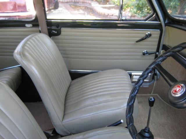 1968 Australian Morris Cooper S MK1 in USA White over Green (8).JPG