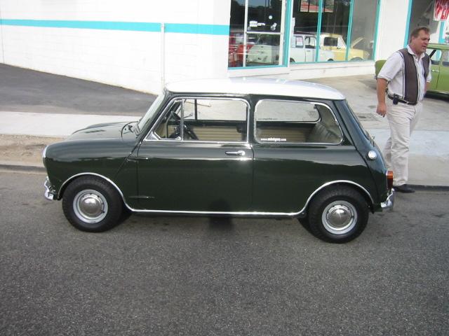 1968 Mk1 Morris cooper S lake green (1).jpeg