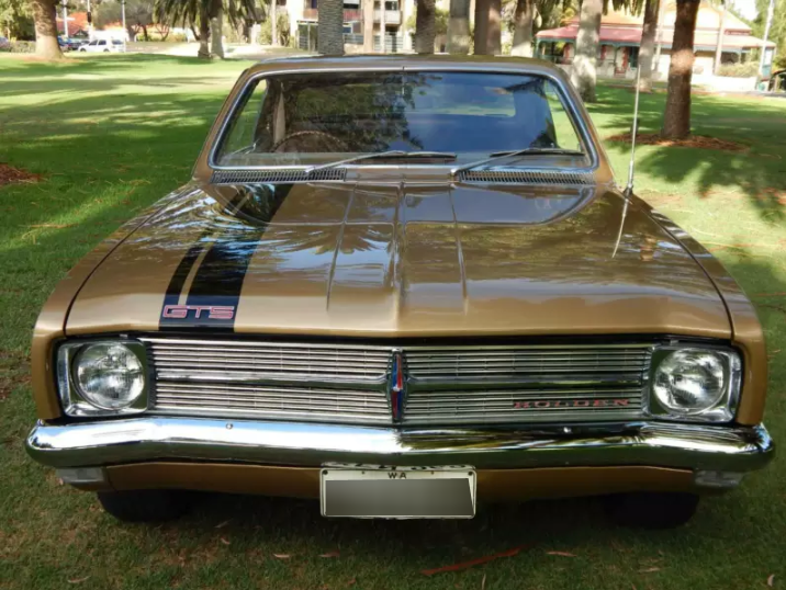 1969 Monaro HK GTS Gold (9).png