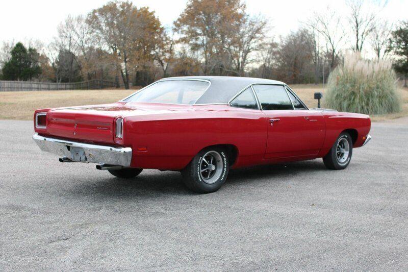 1969 Plymouth Road Runner rear quarter panel.jpg