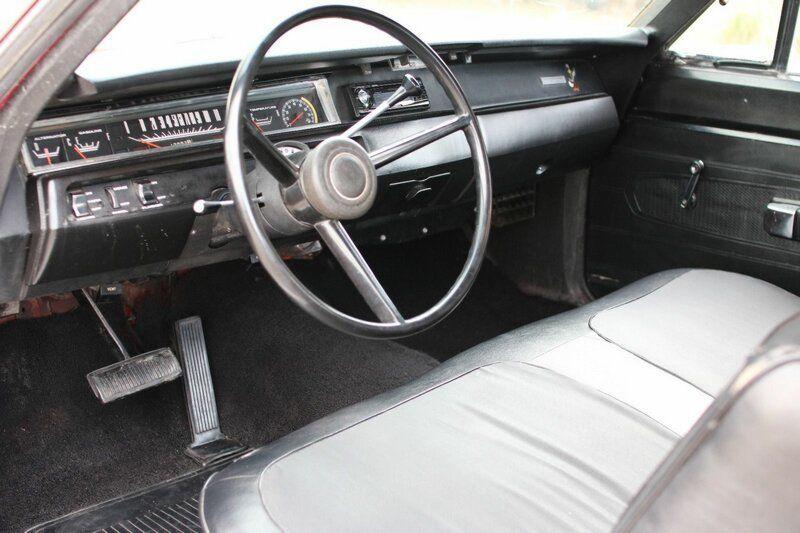 1969 Plymouth Road Runner steering wheel.jpg