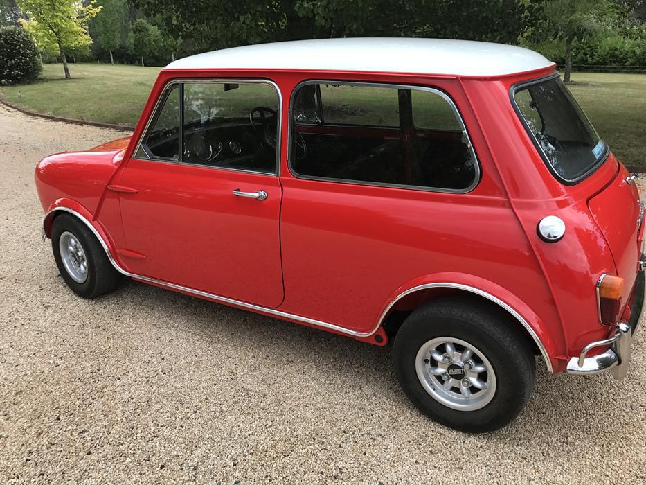 1970 Australian MK2 Morris Cooper S Classic Register Jet Red with white roof images (7).jpg