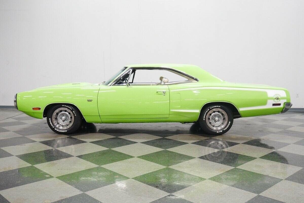 1970 Dodge Coronet Super Bee Hardtop 383 big block Green image (22).jpg