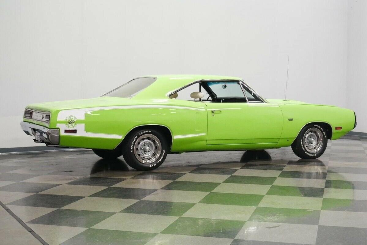 1970 Dodge Coronet Super Bee Hardtop 383 big block Green image (4).jpg