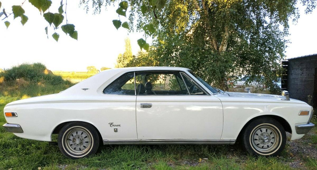 1970 MS51 MS50 Toyota Crown Coupe white hardtop images (11).jpg