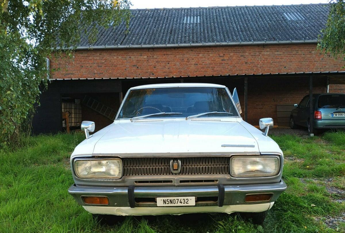 1970 MS51 MS50 Toyota Crown Coupe white hardtop images (4).jpg