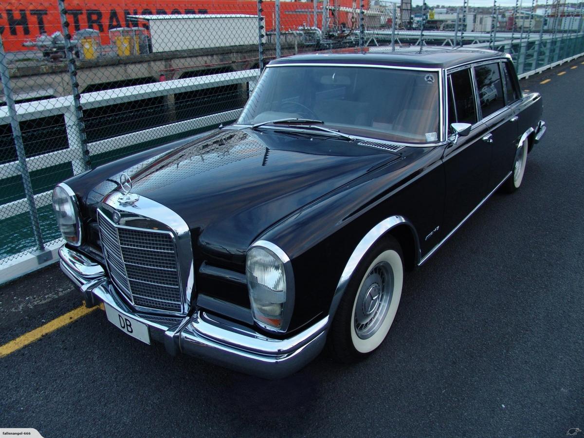 1970 Mercedes 600 Pullman Limousine Grosser black NZ (10).jpg