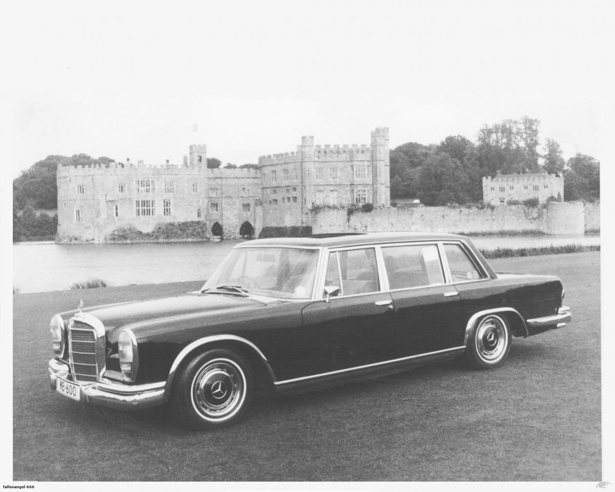 1970 Mercedes 600 Pullman Limousine Grosser black NZ (7).jpg