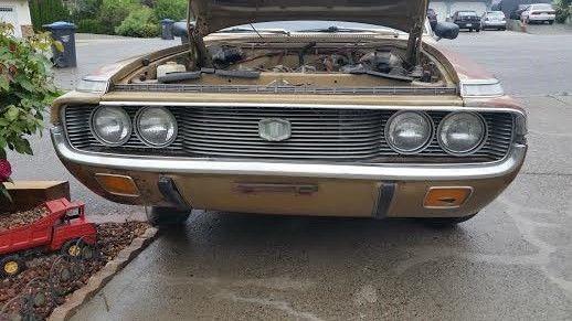 1971 Crown Coupe MS75 Gold with black trim images Canada (2).JPG