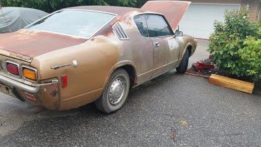 1971 Crown Coupe MS75 Gold with black trim images Canada (4).JPG