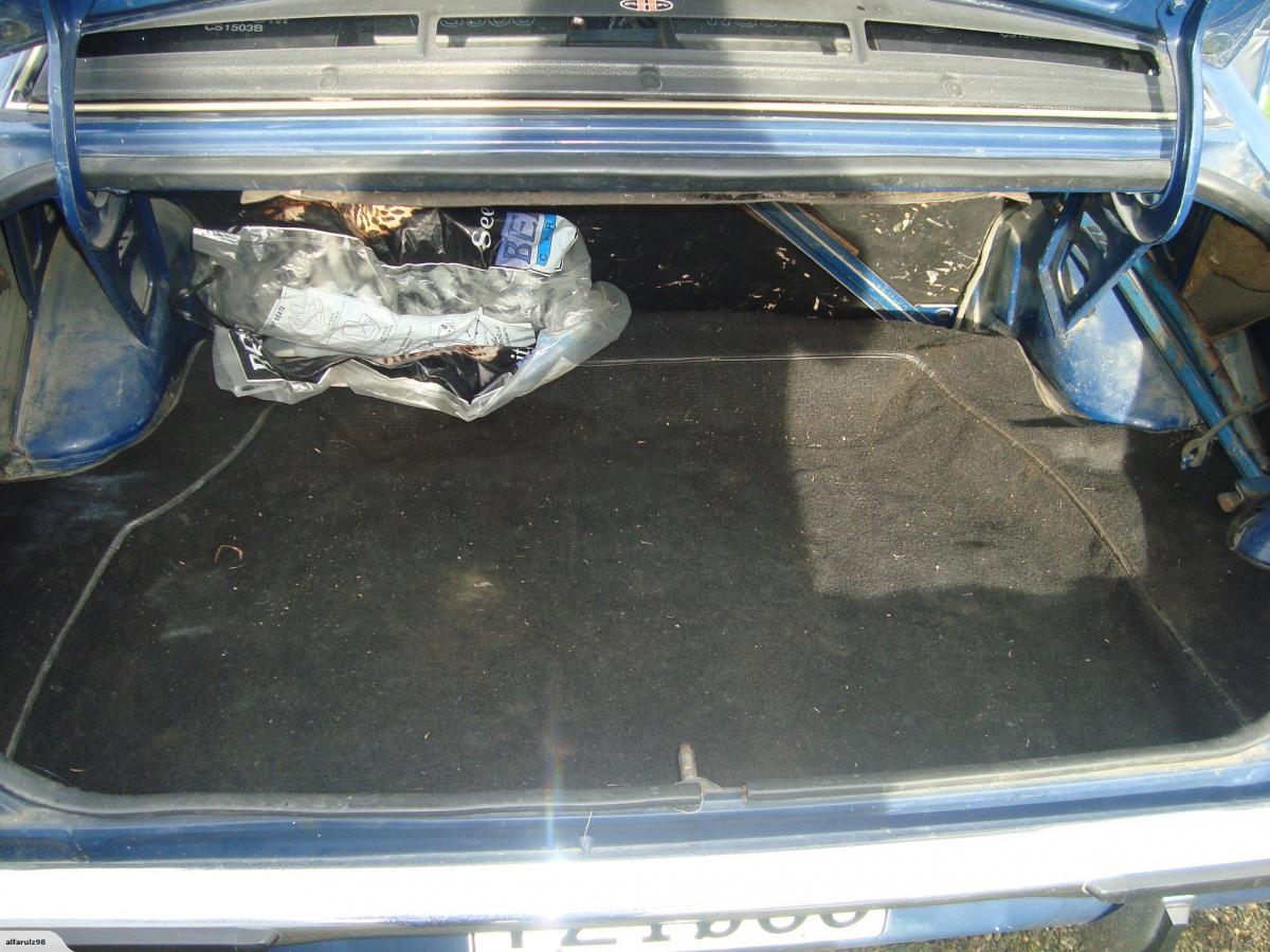 1971 Ford Cortina MK2 GT Coupe (18).jpg