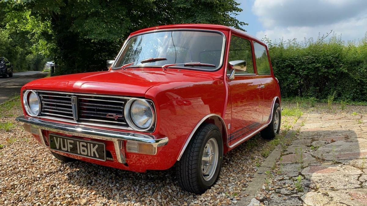 1971 Mini Clubman GT red UK images restored pics (10).jpg