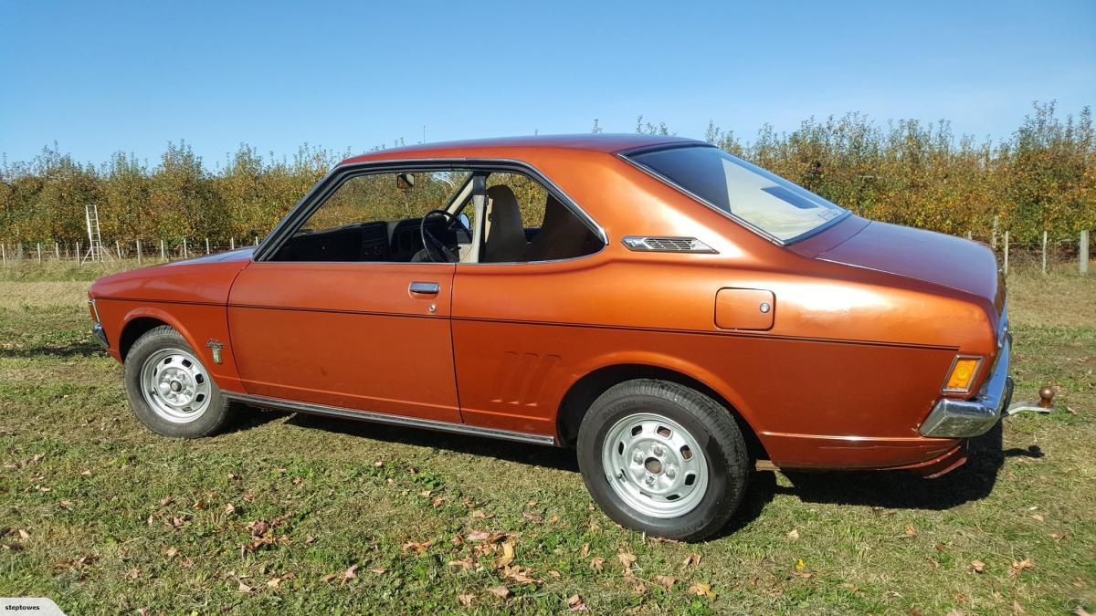 1972 Mitsubishi Galant NZ hardtop coupe brown classic (4).jpg