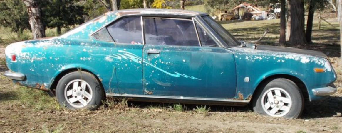 1972 RT72 Toyota Corona Hardtop Coupe barnfind.png