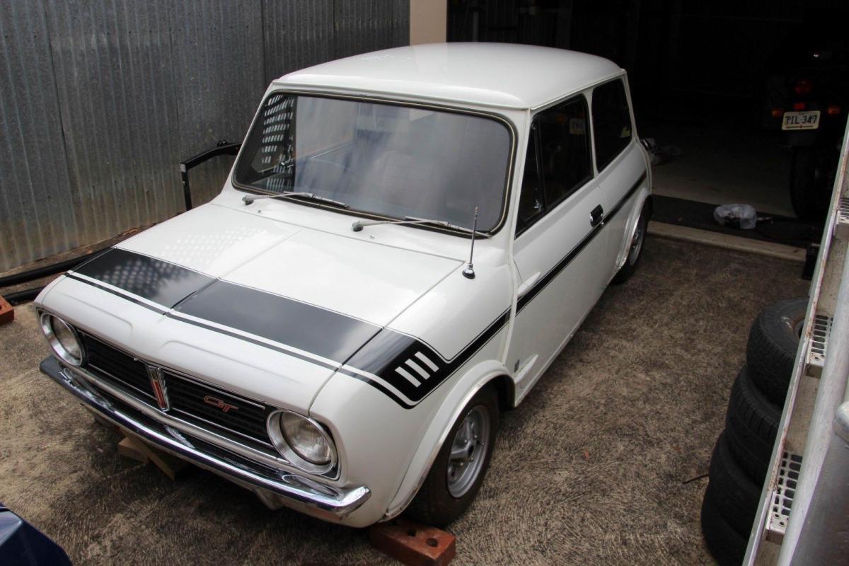 1973 Crystal White Australian Clubman GT with Chestnut interior images (1).jpg