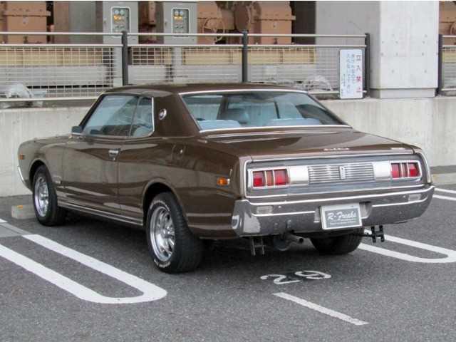 1973 Nissan Gloria 230 Series 2 door hardtop coupe images Japan 260C (2).jpg