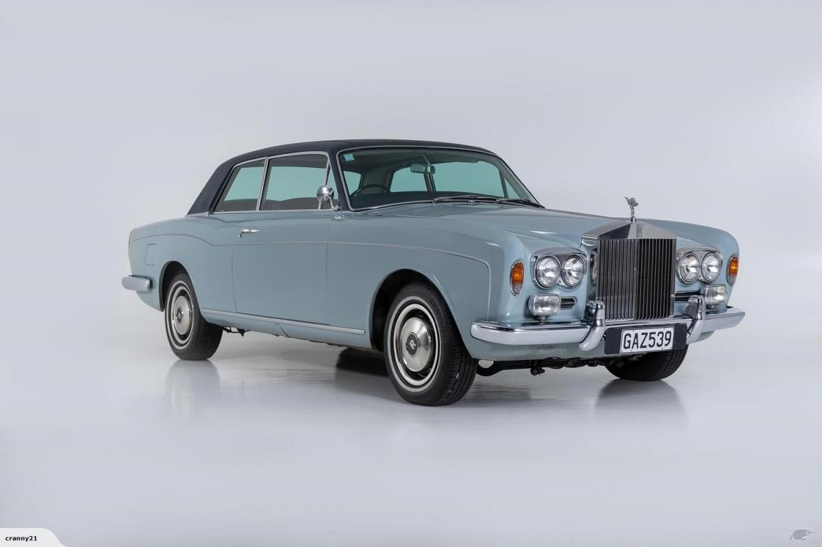 1973 Rolls Royce Corniche Blue New Zealand images (1).jpg