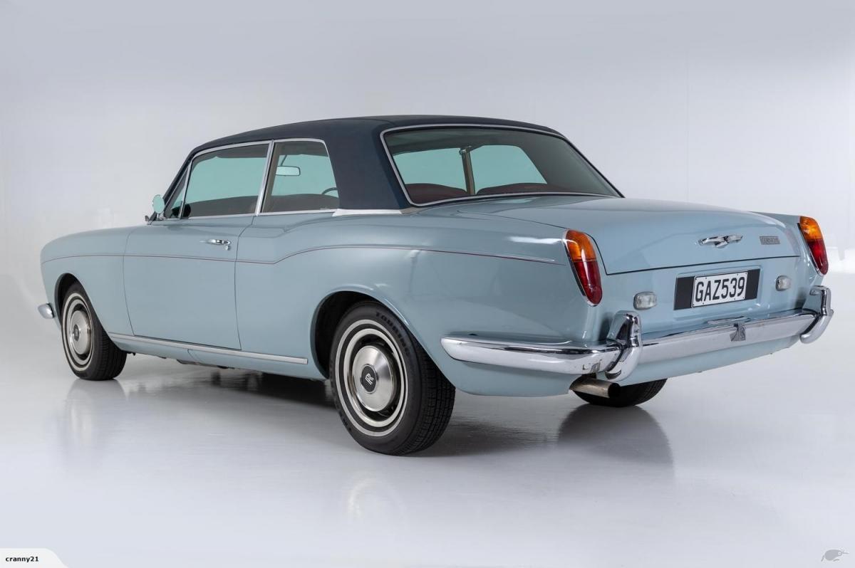 1973 Rolls Royce Corniche Blue New Zealand images (4).jpg