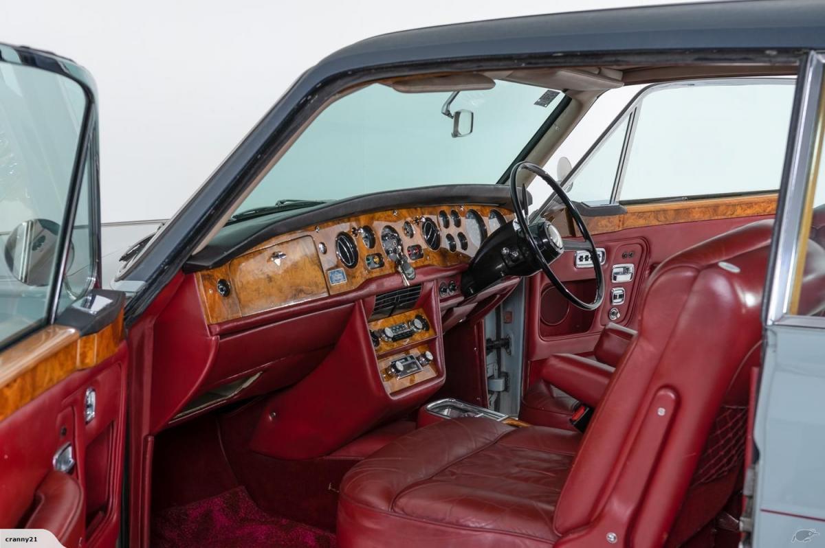 1973 Rolls Royce Corniche Blue New Zealand images (8).jpg