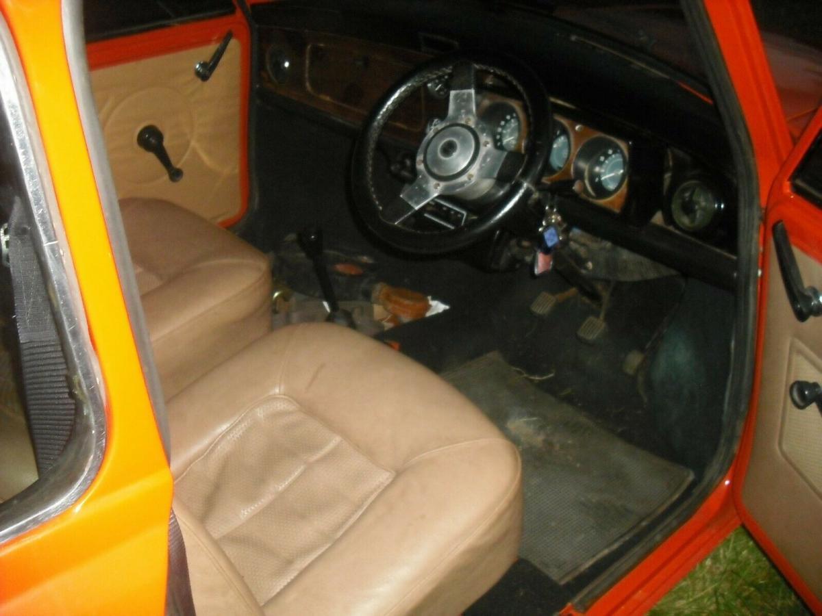 1974 Mini 1275 GT ornge UK early 10 inch wheels (8).jpg