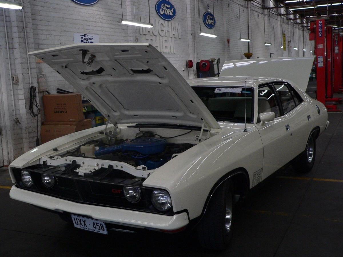 1975 Ford Falcon XB GT Sedan white with black stripe images (1).jpg