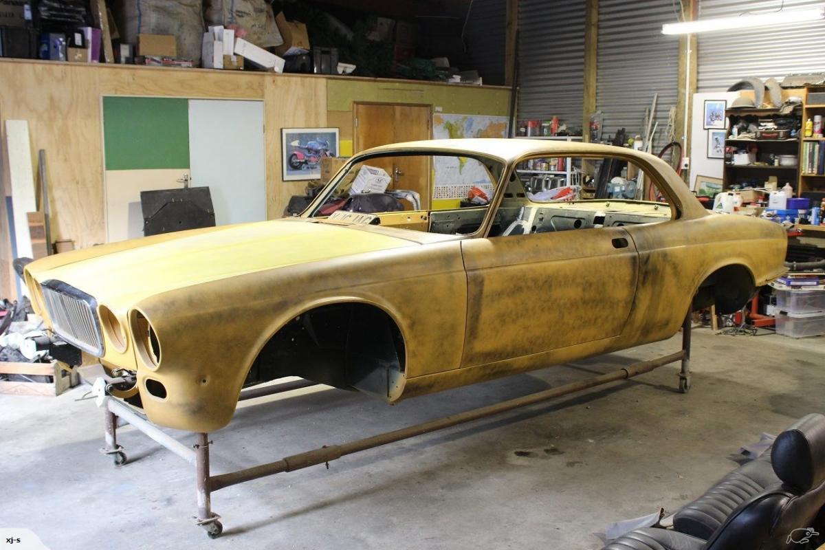 1975 Jaguar XJC coupe partly restored project images NZ (10).jpg