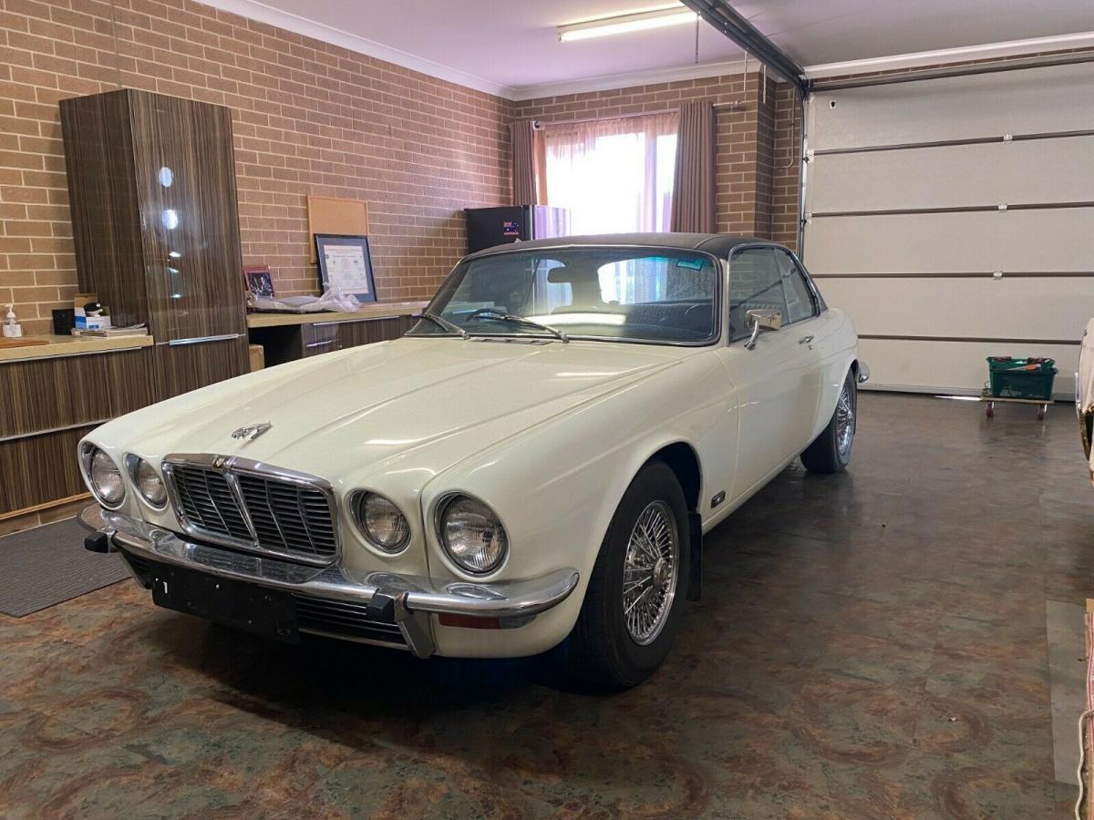 1976 Jaguar XJC Coupe 6 cylinder 4.2 white coupe Australia (2).jpg