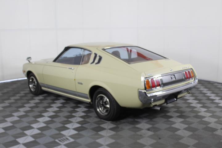 1976 TA27 Celica liftback Australia images creme auction (3).jpg