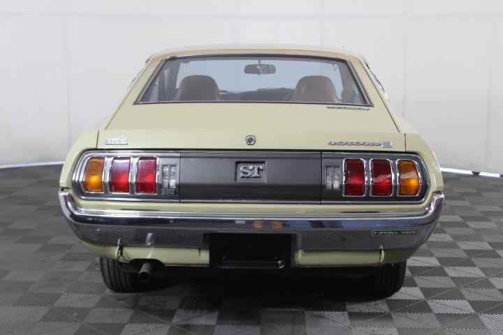 1976 TA27 Celica liftback Australia images creme auction (4).jpg