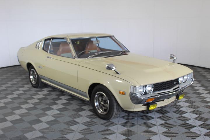 1976 TA27 Celica liftback Australia images creme auction (7).jpg