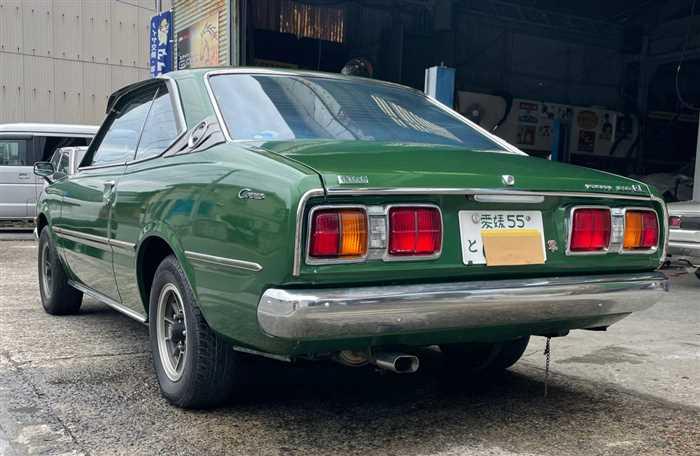 1976 Toyopet Toyota Corona coupe Japan JDM images (2).jpg