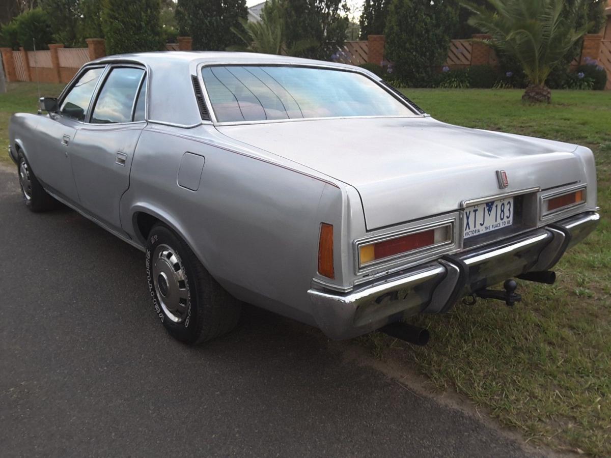 1977 Ford LTD Fairlane ZH Silver Monarch Sedan (7).jpg