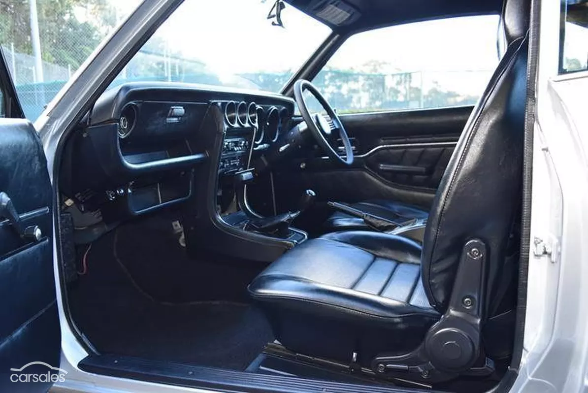 1977 Mazda RX3 interior images black (8).png