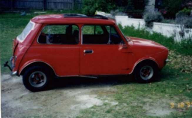 1977 Red mini sunshine leyland 1977 S images (5).jpg