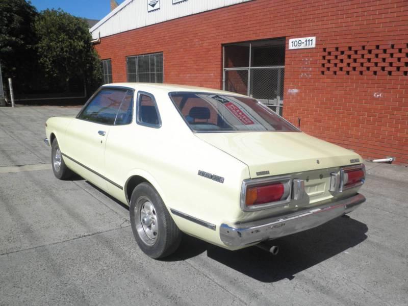 1978 Datsun 200B SSS coupe creme Australia (1).JPG