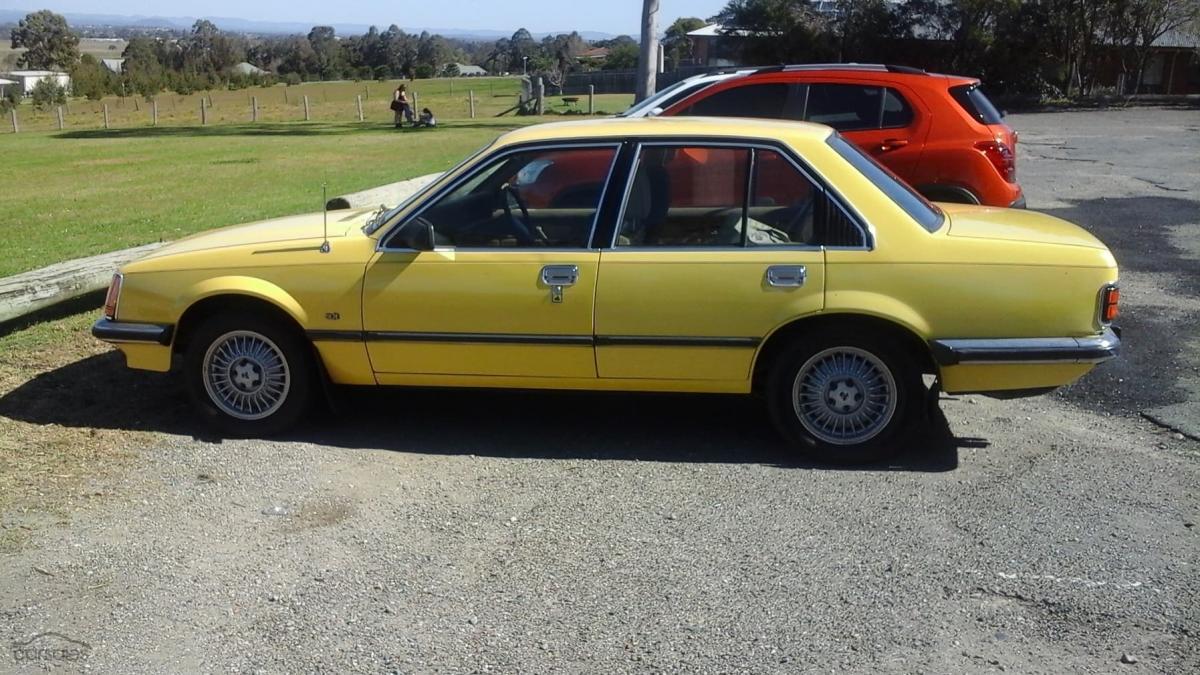 1979 Holden Commodore VB SL-E Yellow paint images (1).jpg