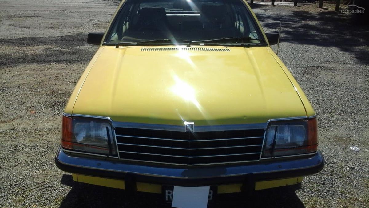 1979 Holden Commodore VB SL-E Yellow paint images (5).jpg