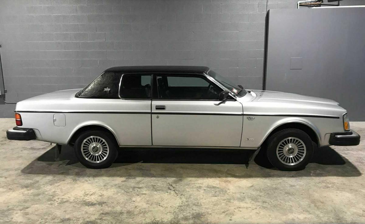 1979 Volvo 262C Bertone Coupe Silver with black roof images (8).jpg