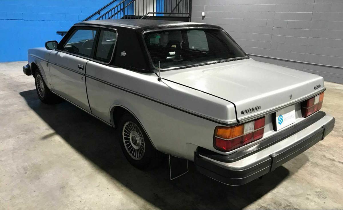 1979 Volvo 262C Bertone Coupe Silver with black roof images (9).jpg