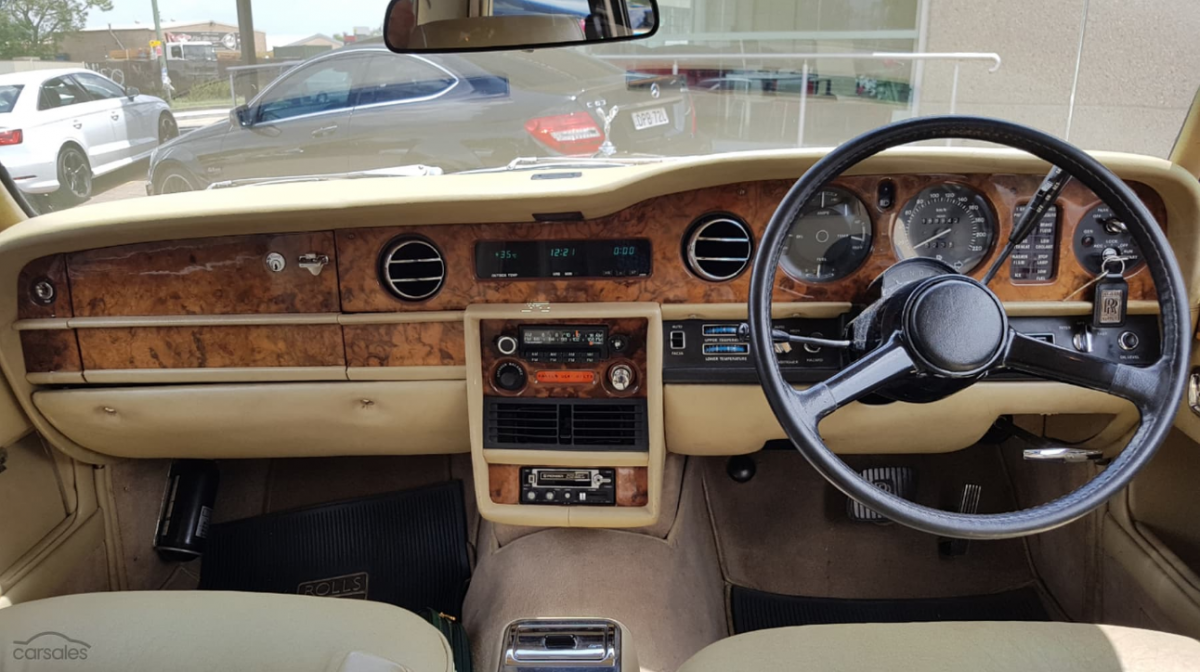 1980 Golden Sand Rolls Royce Corniche Coupe 2 door sedan (7).png