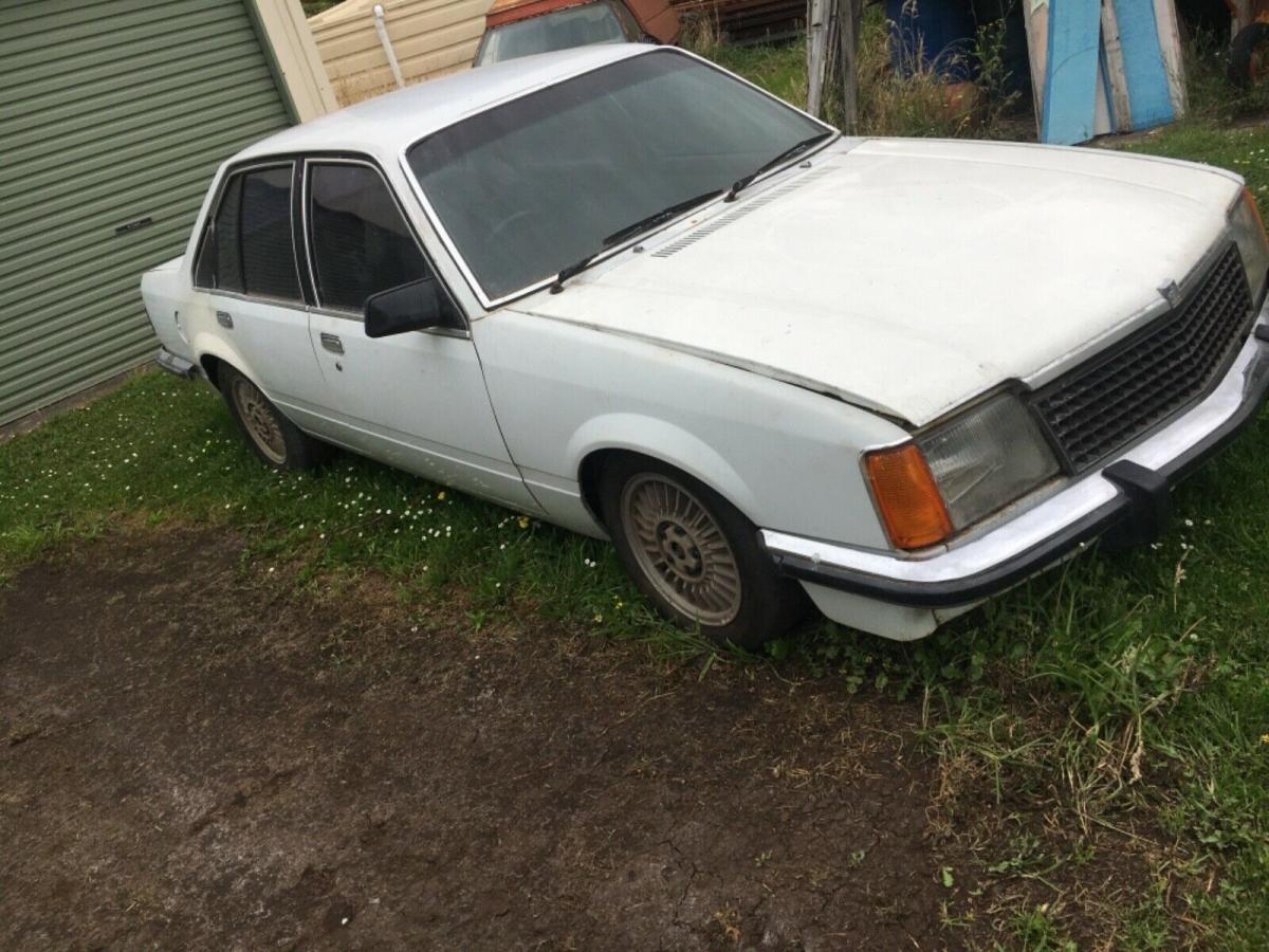 1980 Holden Commodore VC SL E white images V8 (5).jpg